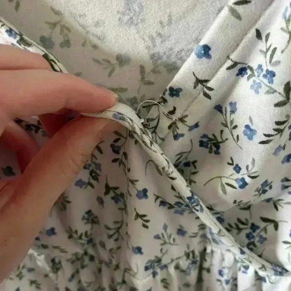 hollister floral white and blue sundress size‎ xs - Picture 4 of 6